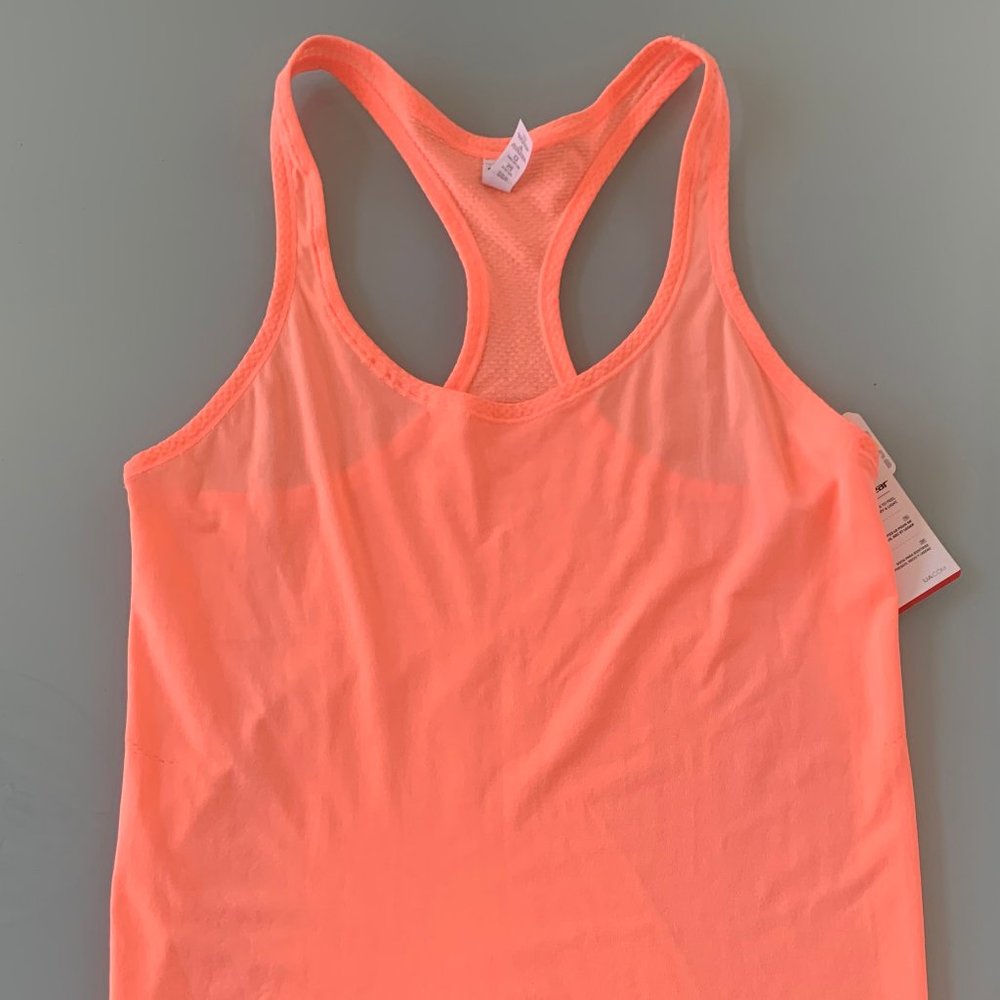 LARGE Women's Workout Athletic Sports Top Wear Bundle of 4, UA Nike & Ad… - Picture 3 of 14